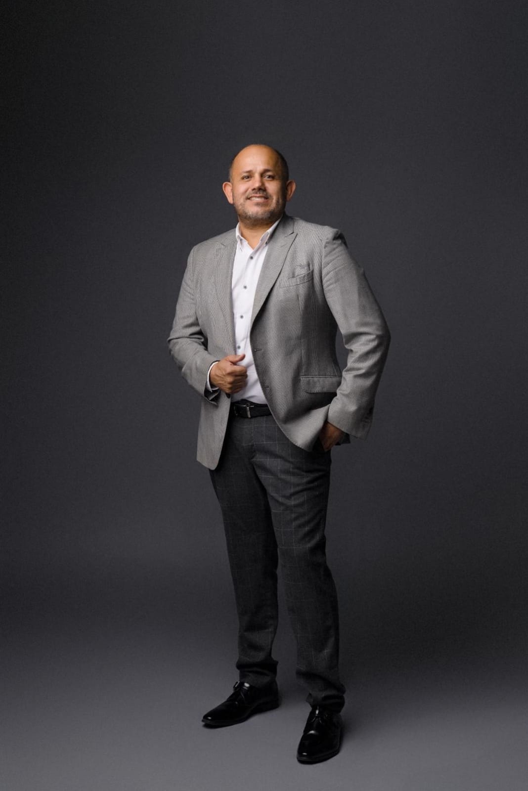 Pastor Celeo Castañeda, Fundador